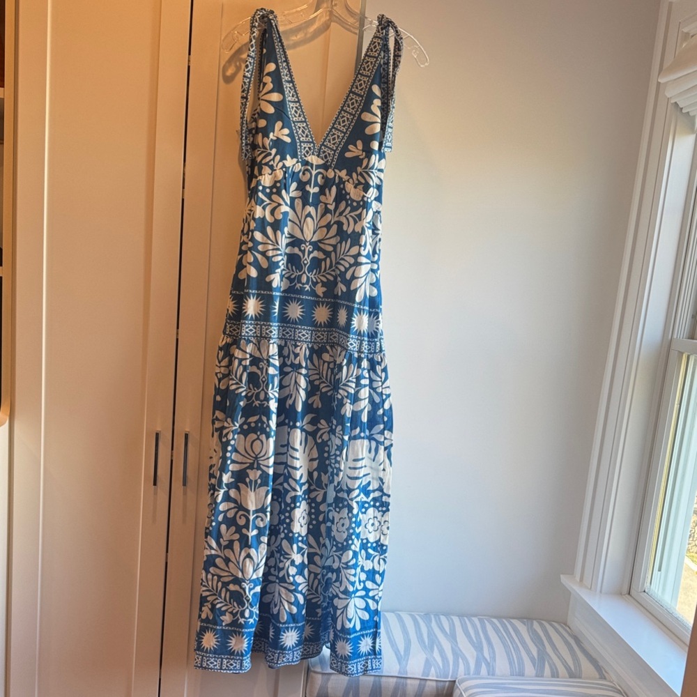 BNWT SAYLOR Floral Blue and White Maxi Dress in XS